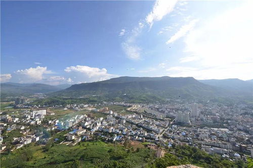 華坪縣首家旅行社成立，推出首條特色旅游線路，開啟國(guó)內(nèi)旅游新篇章